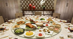 Khám phá những quy tắc trên bàn ăn của các nước Châu Á